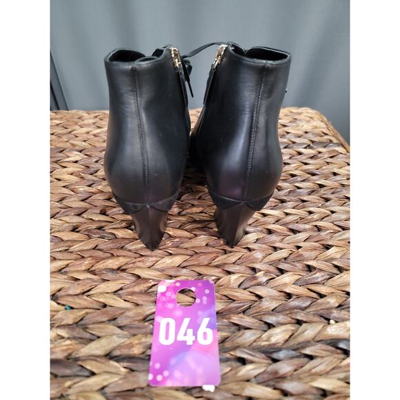 Salvatore Ferragamo Antila Ankle Boots Women's 7 Black Leather Lace Up Booties - Picture 4 of 10